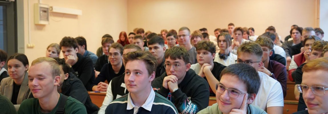 Давно уже традиция!